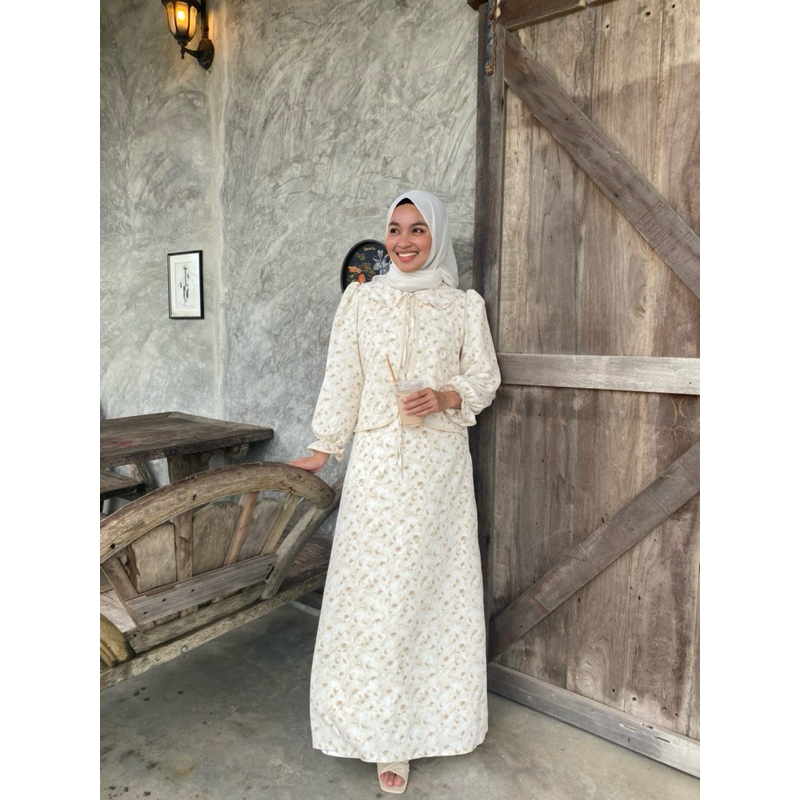 Darin Dress เดรสผ้าครัชพิมพ์ลาย มีซับใน