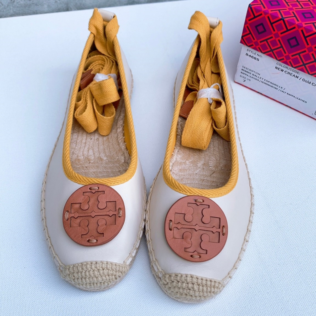 📌Isa Lovely Shop📌  ⚠️มีตำหนิ⚠️  Tory burch minnie ballet espadrille nappa leather herringbone calf n