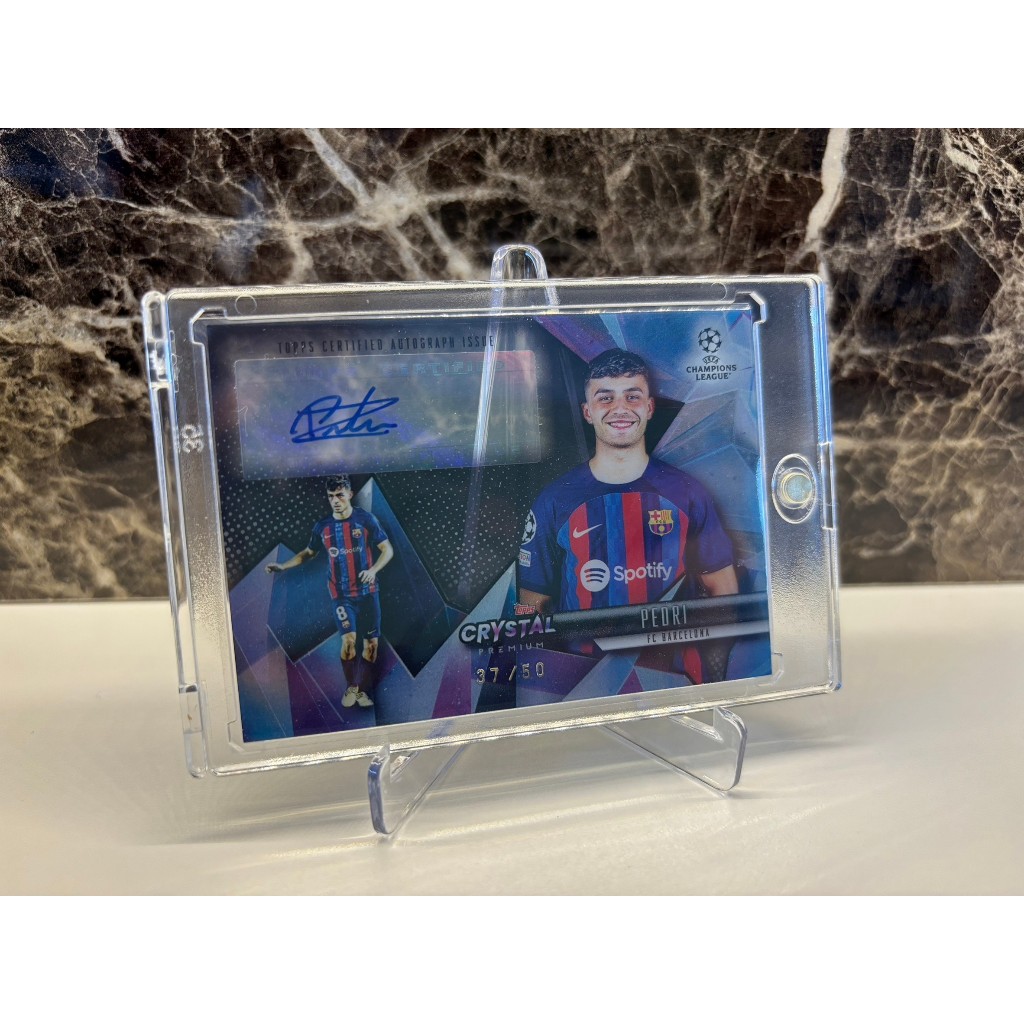 PEDRI ลายเซ็นต์ 37/50 การ์ดฟุตบอล TOPPS CRYSTAL