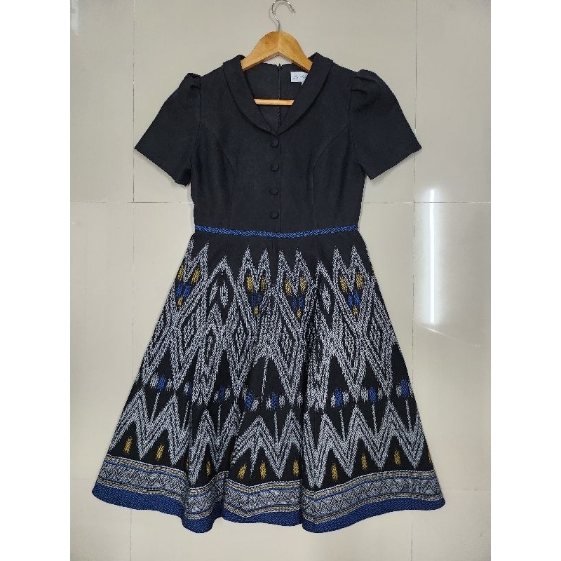 เดรสผ้าไทย La Sisters