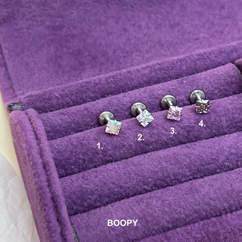 จิวหูแป้นแบน basic square diamond [stainless steel]