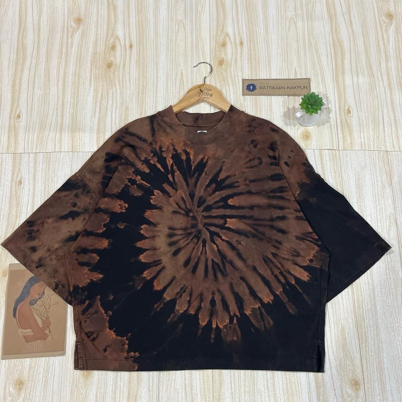 Uniqlo มัดย้อมรุ้น U