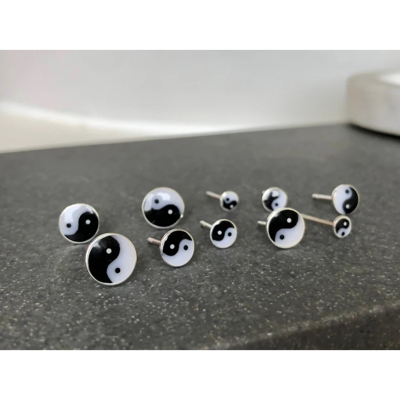 [พร้อมส่ง] (Earrings/ต่างหู): 925 sterling silver yin yang earrings / ต่างหูเงิน 925 หยินหยาง ราคาต่อคู่ Silver Thai