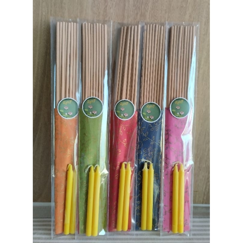 ชุดธูปเทียน ทำบุญ ถวายพระ คุณภาพดี ชุดละ 5 บาท * * ซื้อ 10 ชุด แถม 1 ชุด * *