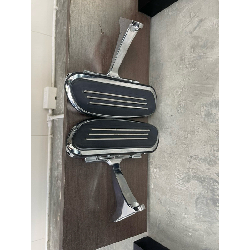 พักเท้าหลังสำหรับรถมอเตอร์ไซค์ฮาเล่ย์