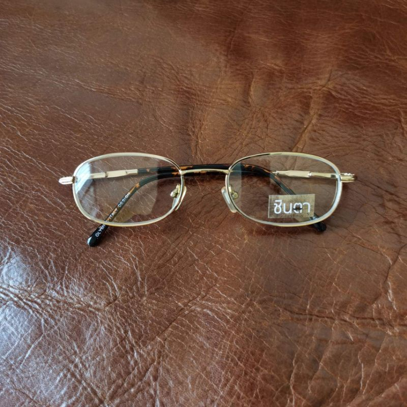 กรอบแว่นตา แว่นตาวินเทจ แว่นเก่าเก็บยุค 90 s รุ่น Thong Klang กรอบสีทอง ทรงเหลี่ยมมน รองรับการตัดเลนส์สายตา วินเทจแท้