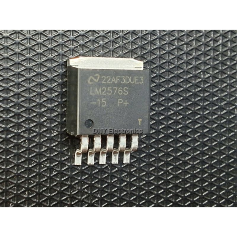 New LM2576 LM2576S-15 15V voltage regulator chip