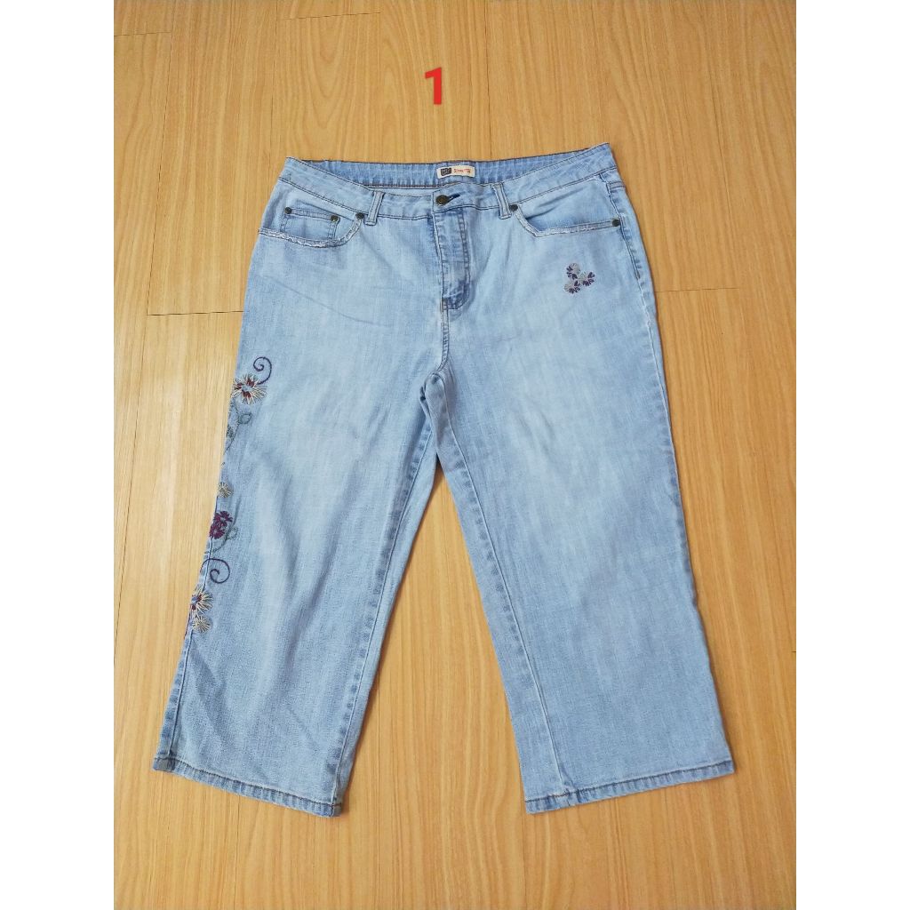 ส่งต่อกางเกงยีนส์สาวอวบป้าย FADED GLORY