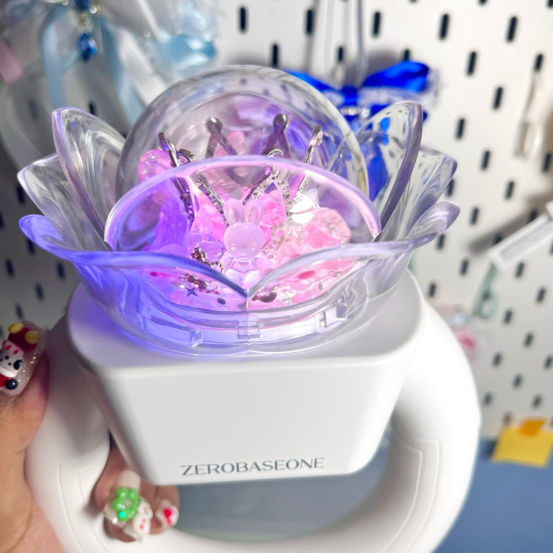 ฐานเรซิ่น ตกแต่งแท่งไฟZerobaseone ZB1