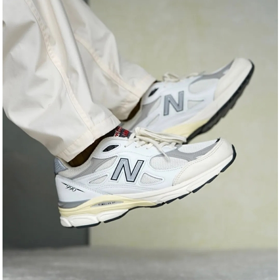 New Balance Teddy Made NB 990 V3 Running shoes white ของแท้ 100%