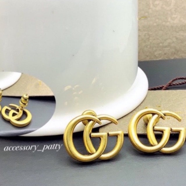 ต่างหูGc รุ่นG03 คลาสสิก สีแอนทีคสวยหรู งานสวยใส่ง่ายค่ะ ใส่สวยดูแพงค่ะ