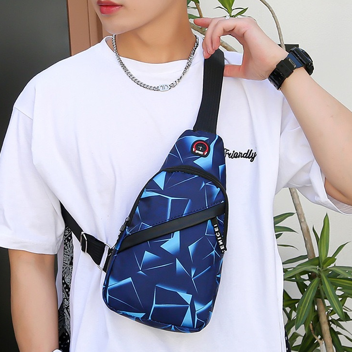 (B019#)กระเป๋าคาดอกมีช่องใส่สายสุดเท่ไม่ซ้ำใคร ENICE#
