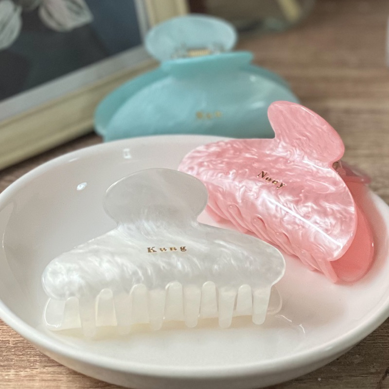 พร้อมส่ง!! กิ๊บติดชื่อฟรี• (ไม่มีกล่อง)กื๊บลายหินอ่อน กิ๊บหนีบผม(ส่งวันถัดไปค่ะ)•แจ้งชื่อในแชท•