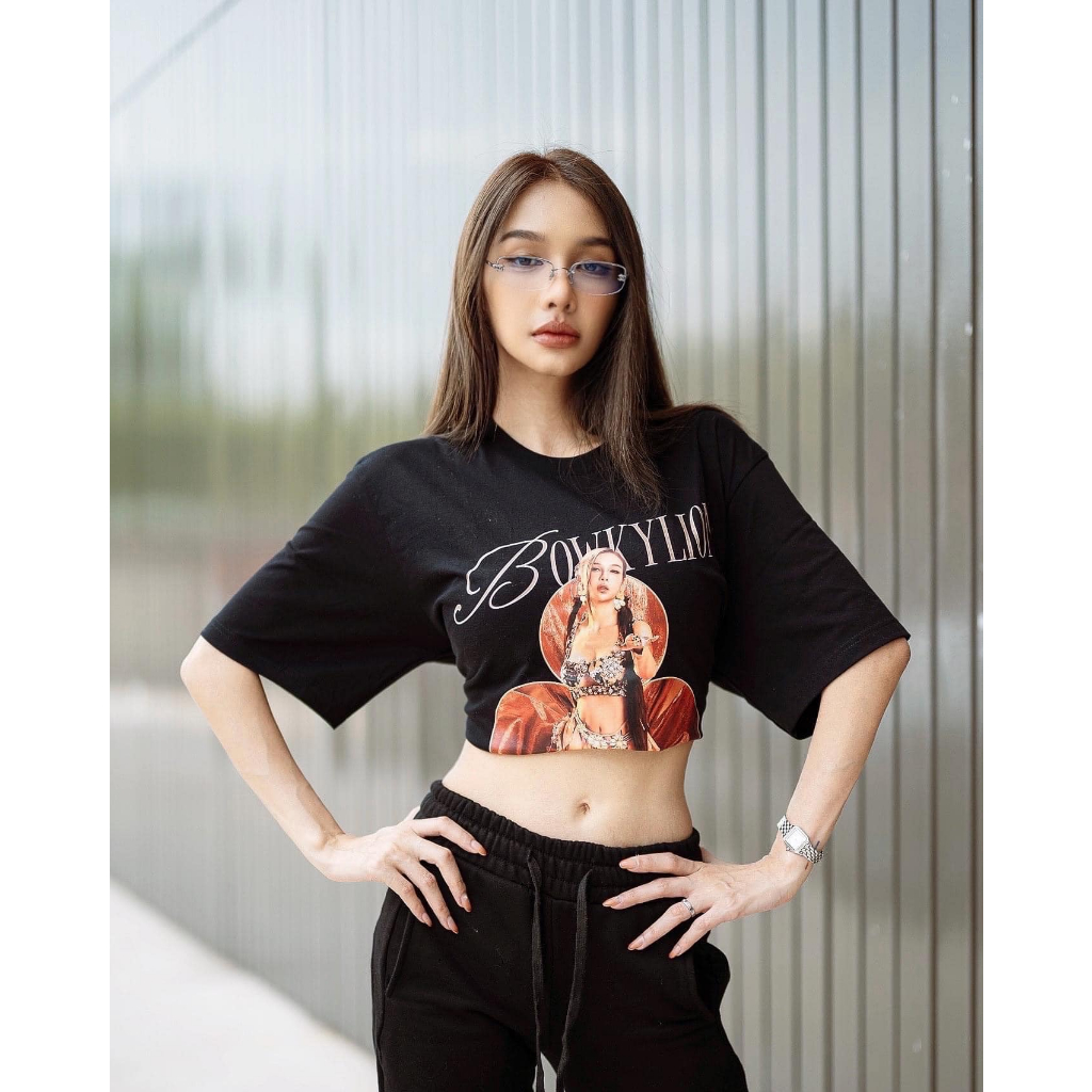 T-Shirt 4QUEENS BOWKY LION -Black เสื้อโบกี้ ไลออน