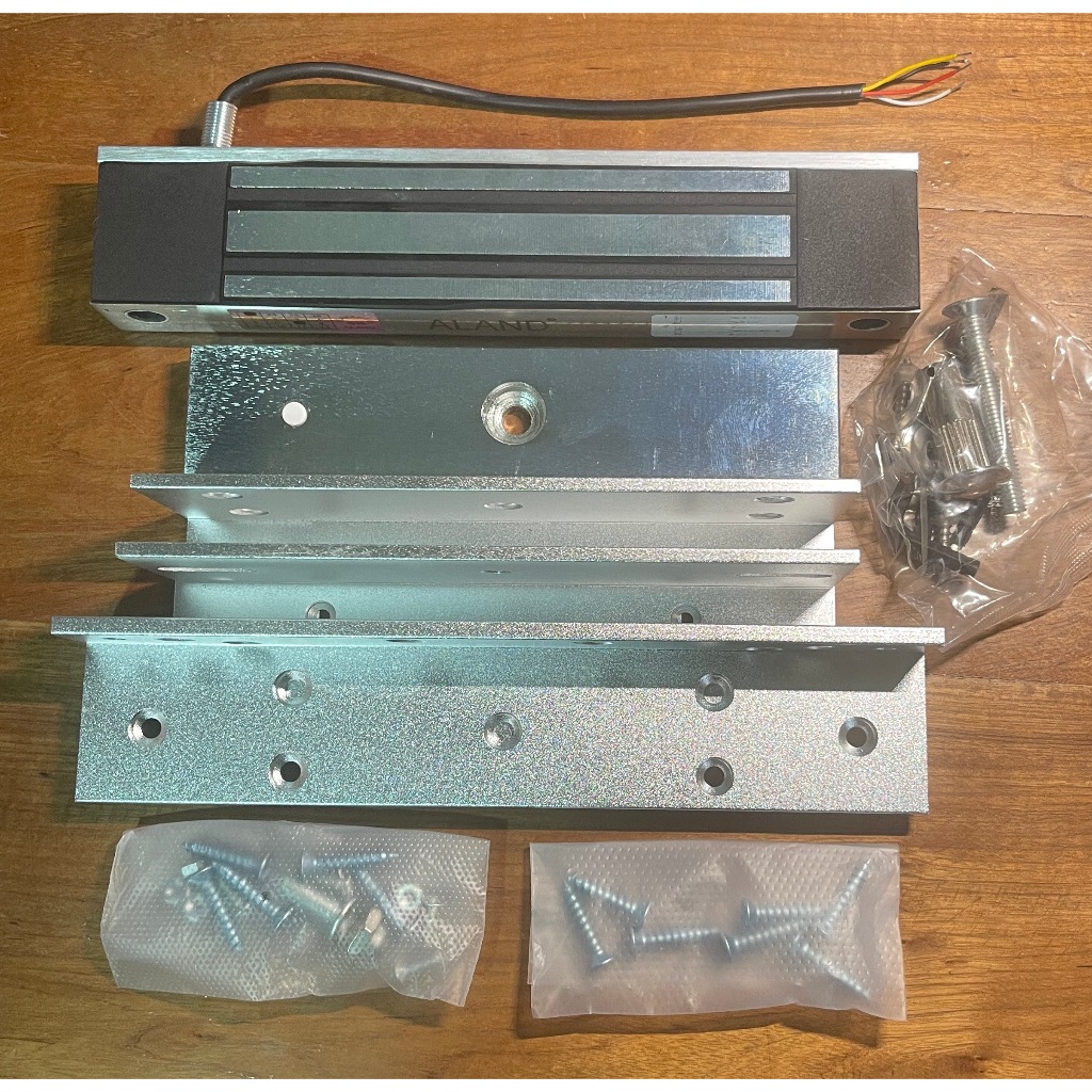 กลอนแม่เหล็กกันนำ้ALANDรับแรงดึงได้ 260กิโลกรัมพร้อมขายึดกลอนแม่หล็กALANDกันน้ำ260กิโลกรัม