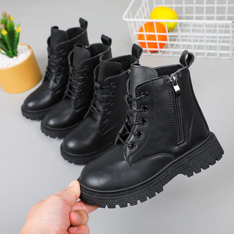 🍓รองเท้าบู๊ทสั้นใหม่สำหรับเด็ก รองเท้าบู๊ทมาร์ตินแฟชั่นสไตล์อังกฤษกันลื่น รองเท้าบูทหนังสำหรับเด็ก 27-35！！！