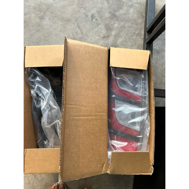 ไฟท้าย dmax2024 งานเทียบ