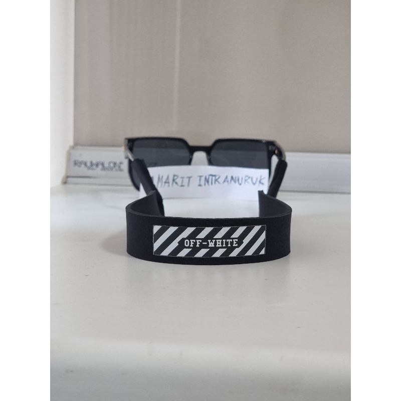 สายคล้องแว่น Off-White