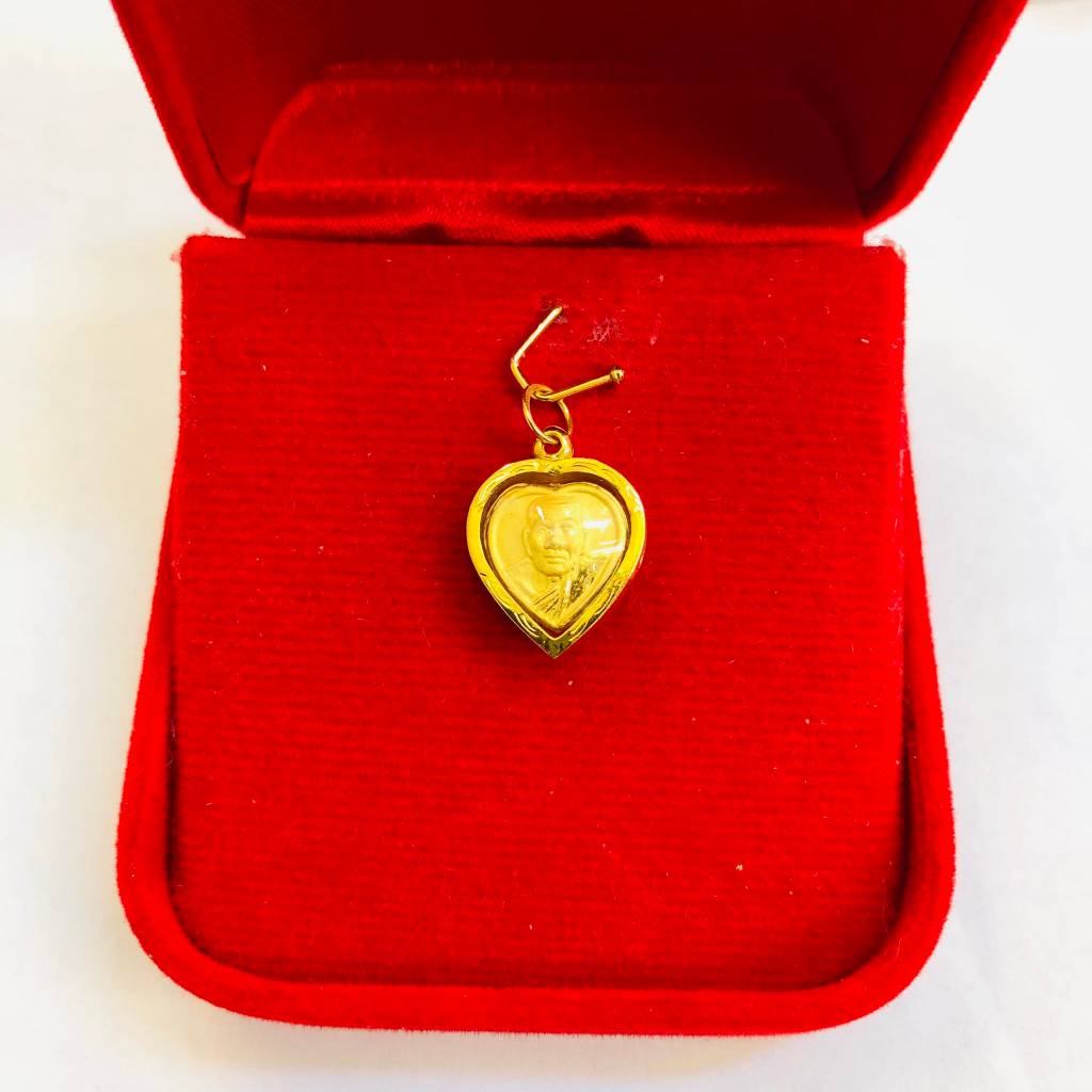 จี้หลวงปู่ทวด หัวใจจิ๋ว (สำหรับสร้อย 1สลึง) เลี่ยมทองคำแท้90% (กันน้ำ,มีใบรับประกัน) - รูปที่ 2