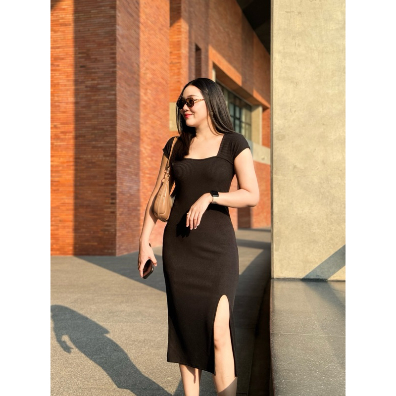 4สี Maxi Dress เดรสยาว ผ่าข้าง สไตล์เรียบหรู ผ้าใส่สบายมาก A15