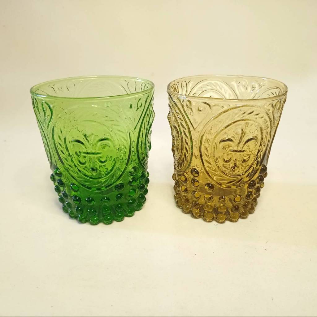 Hobnail Fleur de Lis Green Tumblers Lot of 5 Juice Glasses Vintage 6 oz 4.25 “ ตราสัญลักษณ์ลูกเสือโลก  เท่ๆ  งานจากฝรั่ง
