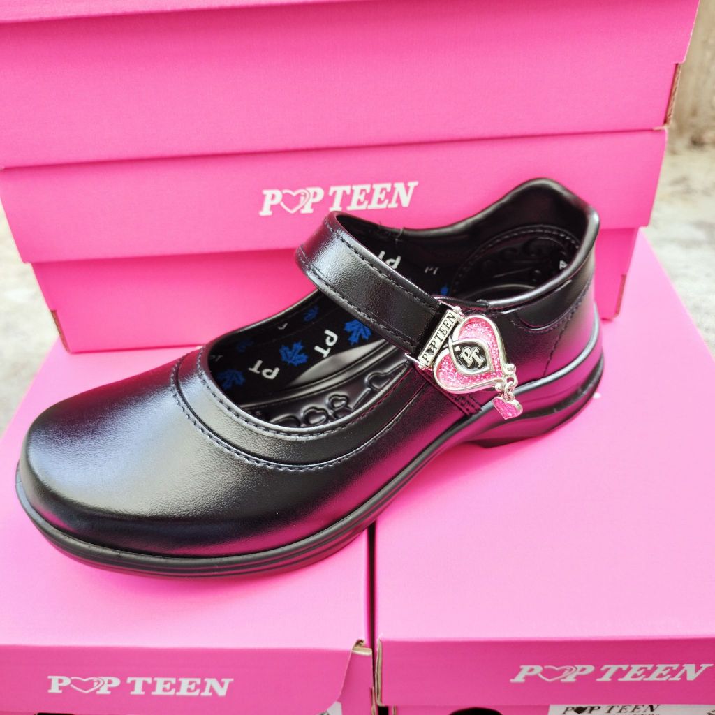 Popteen รองเท้านักเรียนหญิง รองเท้านักเรียน หนังดำ รุ่น หัวใจเพชรสีชมพู