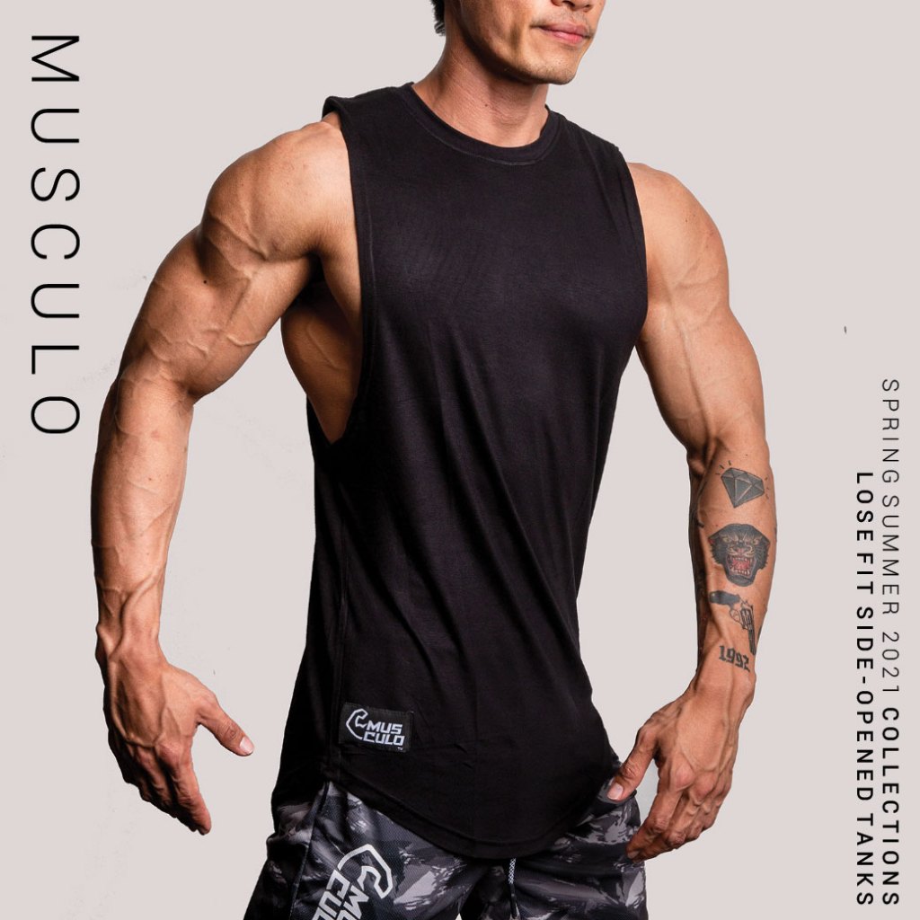 Musculo เสื้อกล้ามเล่นยิมทรงเปิดปีกชายโค้งผ้าเรยอน