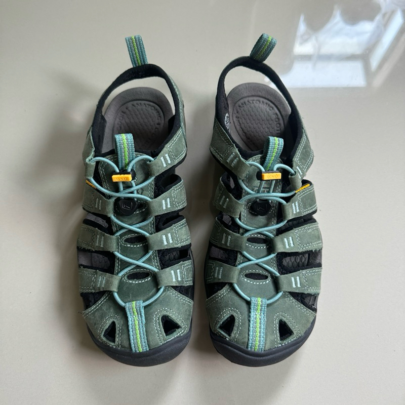 KEEN CLEARWATER CNX-WOMEN (Mineral Blue/Yellow)ของแท้มือ1ไม่มีกล่อง