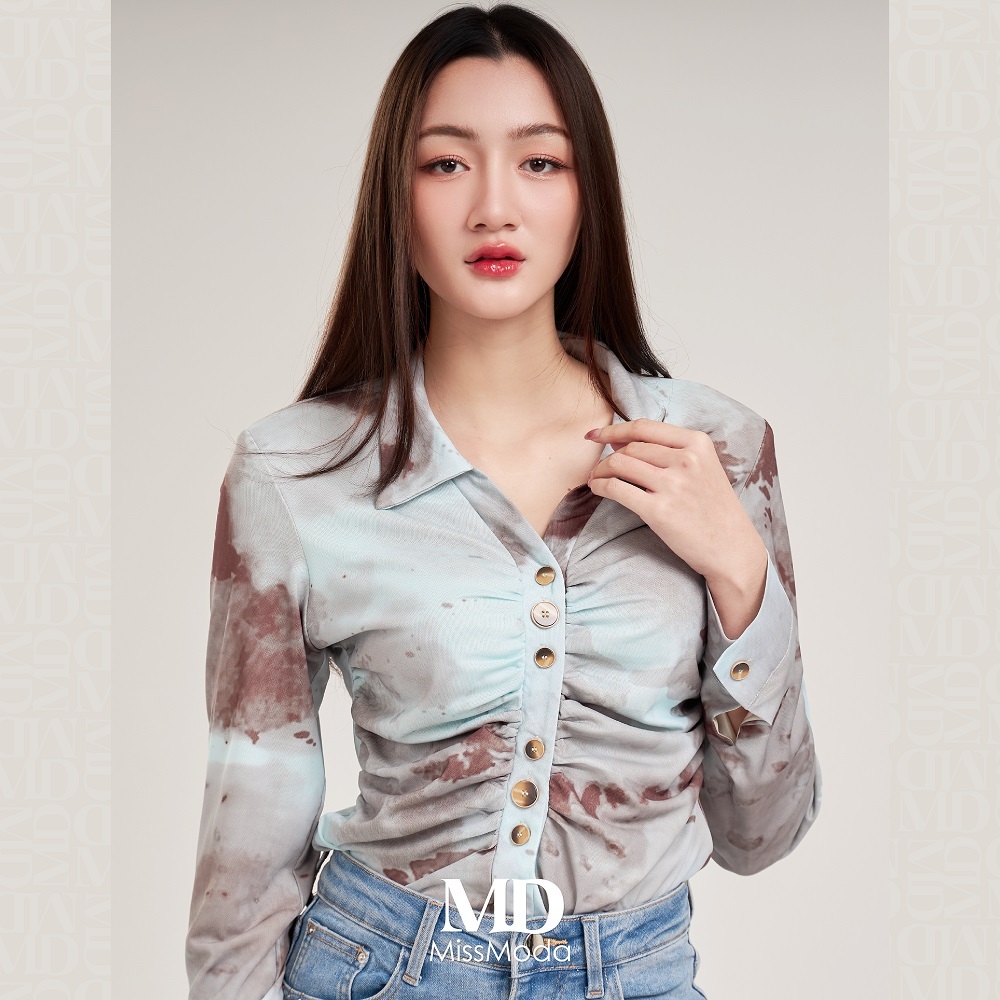 Missmodaรุ่นMC-241TT018เสื้อดีไซน์แขนยาวลายแต่งสีกระดุมหน้า เสื้อผู้หญิงแบรนด์(เฉพาะเสื้อ) มี 2 สีเขียวมิ้นท์และครีม
