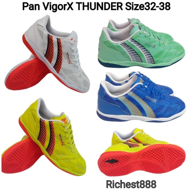 Pan รองเท้าฟุตซอลเด็ก Pan VigorX THUNDER Size 32-38 PF14PA ราคา 679 บาท
