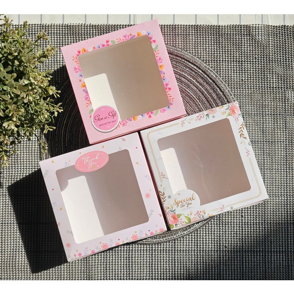 กล่องชิฟฟ่อน ฺBK85W (20 ใบ/แพ็ค) ก 15.5 x ย 15.5 x สูง 6 ซม. สำหรับใส่ขนมปุยฝ้าย หรือขนมจัดเบรก