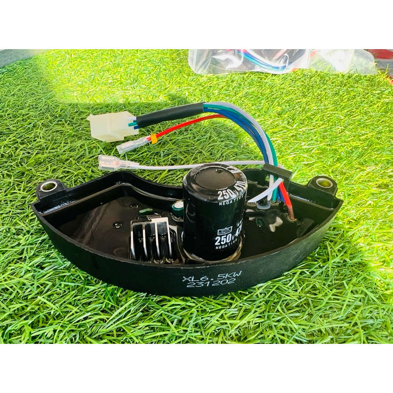 AVR 6.5kw แบบโค้ง 6.5กิโลวัตต์ ใช้กับ เครื่องปั่นไฟ เครื่องยนต์ ทั่วไป อย่างดี 220V-380V อย่างดี ราคาส่ง