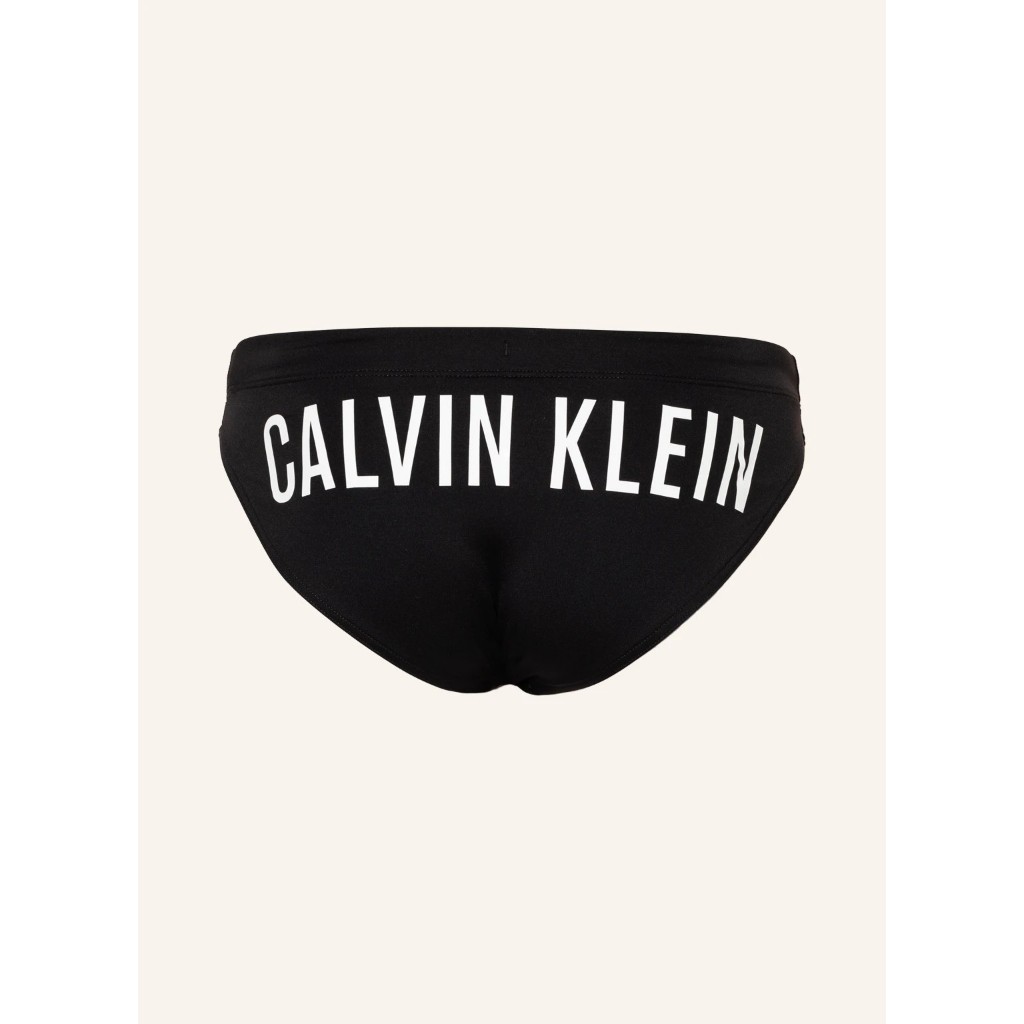 CK Calvin Klein กางเกงว่ายน้ำชาย ทรง Briefs สีดำ รุ่น KM00823 สกรีนสวยใส่สบาย ของแท้ 100% มือ1 ของใหม่ ป้ายครบ