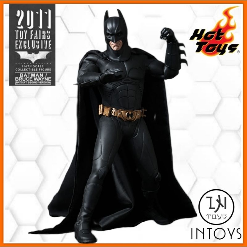 HOT TOYS - BATMAN / BRUCE WAYNE ( BATSUIT BEGINS VERSION ) -​ MMS 155 : BATMAN BEGINS -​ 2011 TOY FAIRS EXCLUSIVE