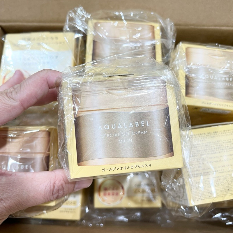 ‼️แพคเกจใหม่‼️ Shiseido AQUALABEL Special Gel Cream Oil In 90 g. (กระปุกสีทอง)