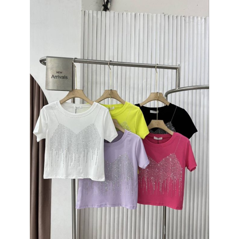 เสื้อรีดเพรชสายเดี่ยวป้ายอิทมีเบสิคตัวสั้นรุ่นตามหา