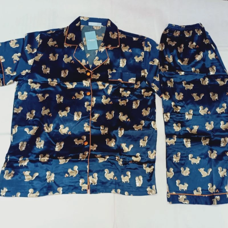 ชุดนอนผ้าซาตินแขนสั้น ขาสามส่วน ไซส์ XXL