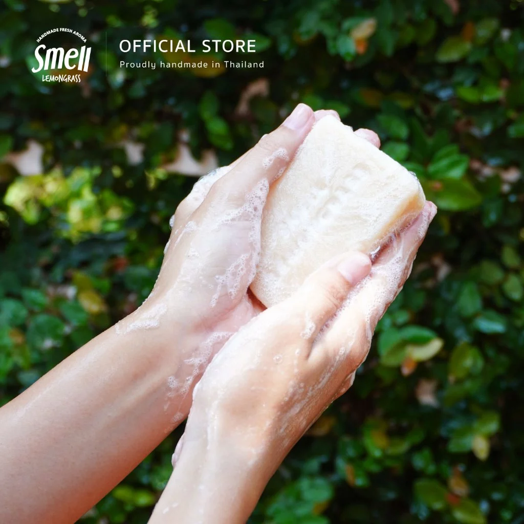 Smell Lemongrass Lemongrass Handmade Soap 100G สบู่ตะไคร้ ขนาด 100 กรัม อุดมด้วยวิตามิน ใช้ได้ทั้งใบหน้าและร่างกาย thumbnail 5