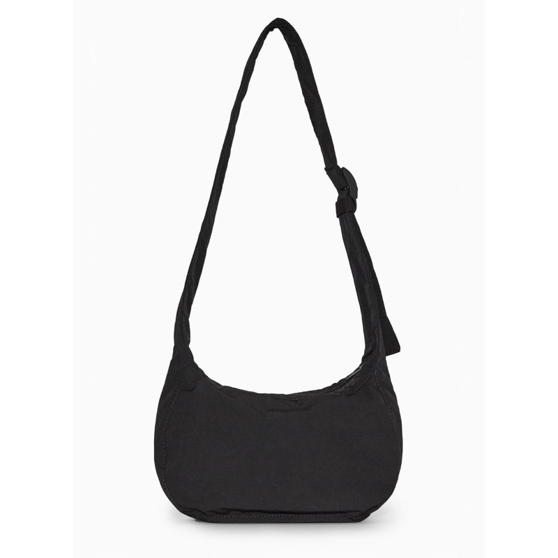 (มีcodeลด 30% : สูงสุด 600) ของแท้ สีดำพร้อมส่ง Cos bag - กระเป๋า Cos Nylon crossbody saddle bag (Cos saddle bag)