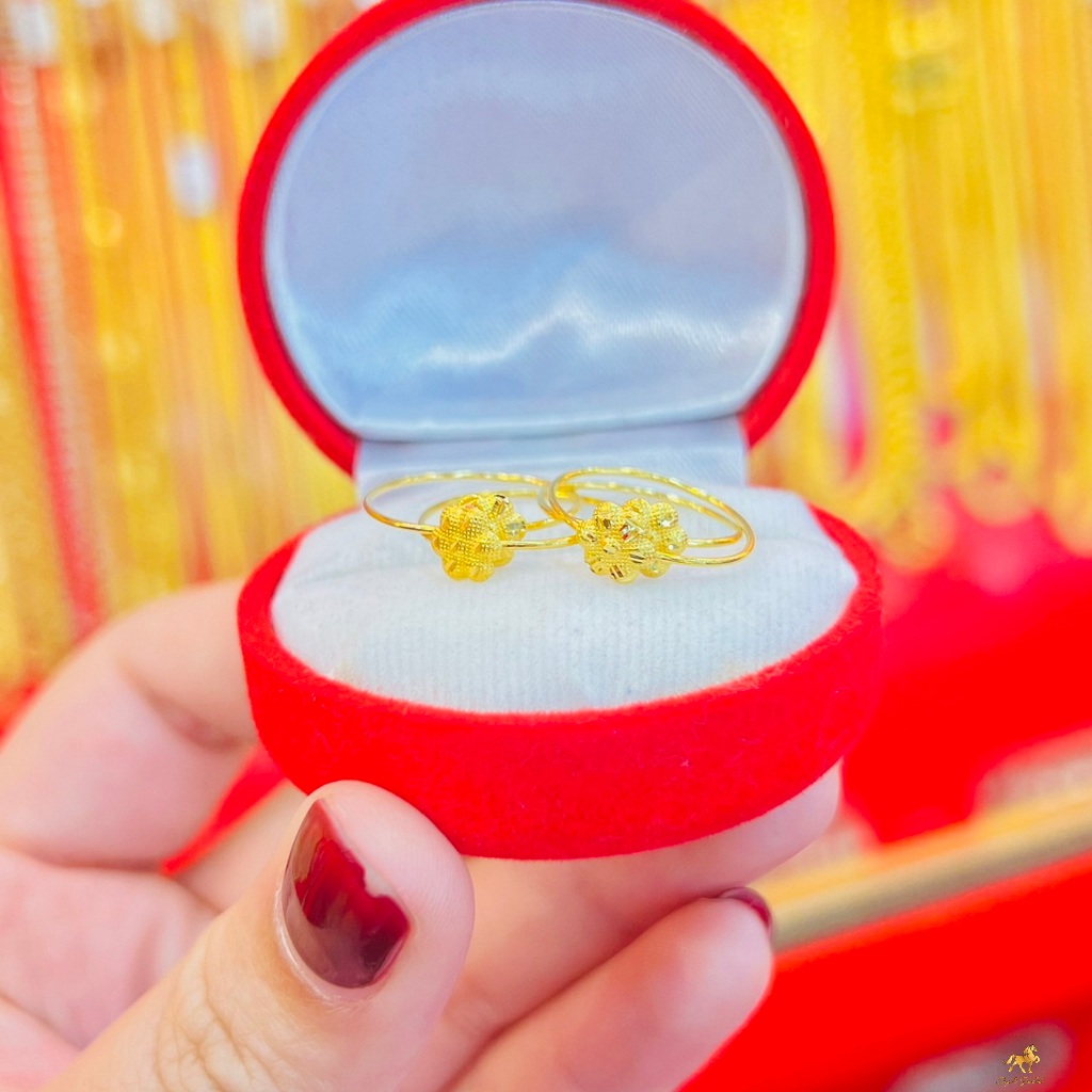 แหวนทองคำแท้ 0.3 กรัม ลายดอกไม้ ยอดนิยม ทองแท้ 96.5% ขายได้ จำนำได้ มีใบรับประกัน แหวนทอง แหวนทองคำแท้