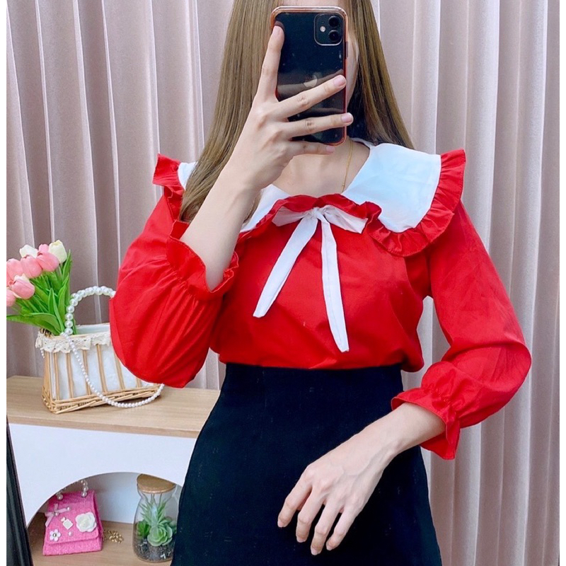 เสื้อคอยูเเต่งปกขาว ผ้าพื้น สีเเดไหมอิตาลีสีสวยสด