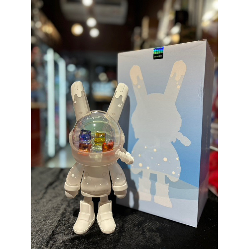 ROBBi x Dairy Queen Aurora 400%