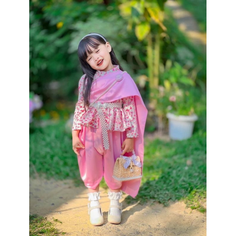ชุดไทยเด็กจิตรลดาลายดอก แขนยาว จิตรสไบดอก