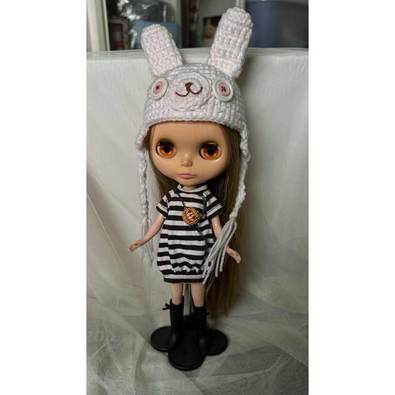 (มือสองค่ะ ) Neo Blythe ของแท้ค่ะ + ชุด+หมวกไหมพรม