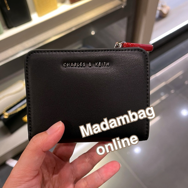 𝗖𝗛𝗔𝗥𝗟𝗘𝗦 & 𝗞𝗘𝗜𝗧𝗛 Mini Top Zip Small Wallet  กระเป๋าสตางค์ใบสั้น แท้จากช็อป