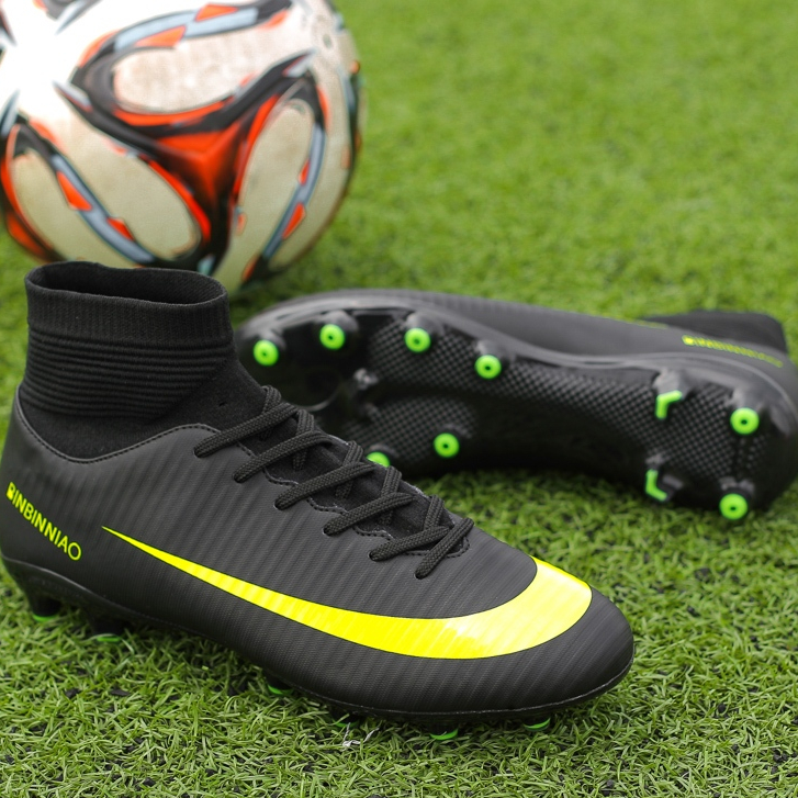 FG/ TF soccer shoes รองเท้าฟุตบอล สําหรับผู้ชายและผู้หญิง รองเท้าสตั๊ด การซึมผ่านของอากาศที่ดี สีดำ size 35-45