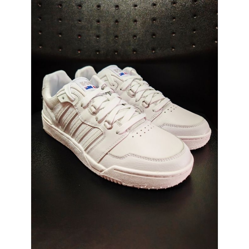 รองเท้าลำรอง K-SWISS