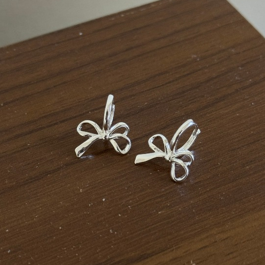 Suwann.na [ราคาต่อคู่] ต่างหูห่วง ต่างหูเงินแท้ ห่วงโบว์เงิน