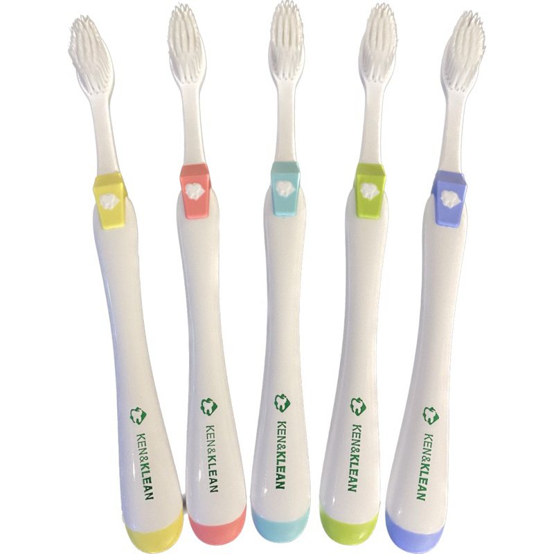 Kentoyshop แปรงสีฟันสีพาสเทล Ken&Klean  มี 5 สี พร้อมฝาครอบกันฝุ่น