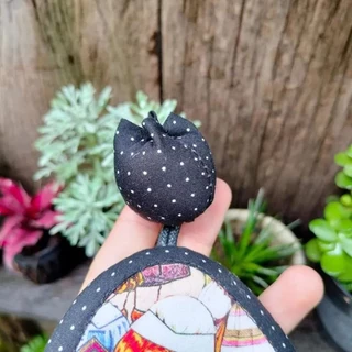 Key Cover 🏡 กระเป๋าเก็บกุญแจแฮนด์เมด ทรงหยดน้ำน่ารัก ดอกทิวลิปอ้วนๆ บุใยหนานุ่มมือ ขนาด 3*4 นิ้ว 🍒